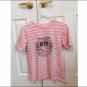 bts original logo and “V 95” kpop t-shirt✨